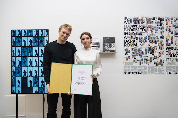 Preisverleihung<br>
Camera Austria-Preis für zeitgenössische Fotografie der Stadt Graz 2025 an<br>
Jakob Ganslmeier & Ana Zibelnik<br>
Foto: Natascha Reiterer