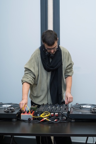 Eröffnung<br>Klara Källström & Thobias Fäldt: The Space Between<br>Preisverleihung<br>Camera Austria-Preis für zeitgenössische Fotografie der Stadt Graz 2025 an<br>
Jakob Ganslmeier & Ana Zibelnik
<br>Foto: Natascha Reiterer